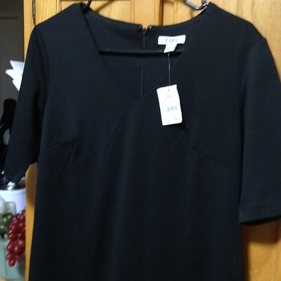 Dress - Picture 2 of 5